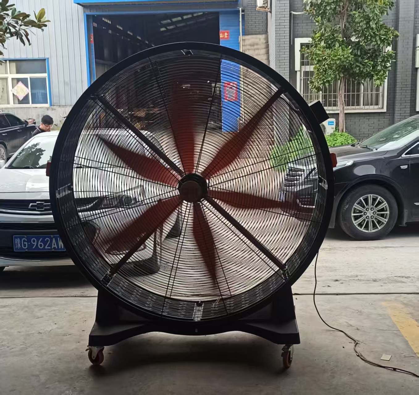 戰(zhàn)高溫，送清涼